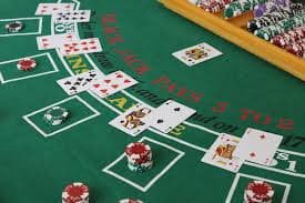Pengguna memeriksa data penarikan akun